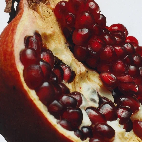 Jo Malone Pomegranate Noir Candle, 4-wick luxury size - Picture 8 of 12